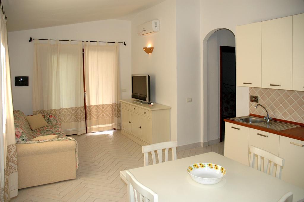 Holiday Homes Stella Marina San Teodoro  Room photo